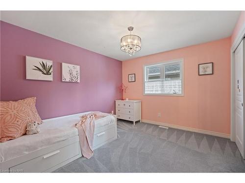 26 Crow Street Street, Welland, ON - Indoor Photo Showing Bedroom