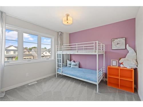 26 Crow Street Street, Welland, ON - Indoor Photo Showing Bedroom