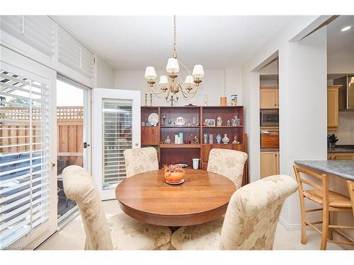 35-88 Lakeport Road, St. Catharines, ON - Indoor Photo Showing Dining Room