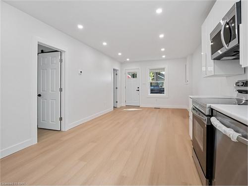 175 York Street, St. Catharines, ON - Indoor Photo Showing Kitchen