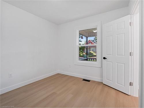 175 York Street, St. Catharines, ON - Indoor Photo Showing Other Room