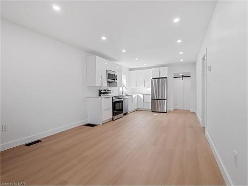 175 York Street, St. Catharines, ON - Indoor Photo Showing Kitchen