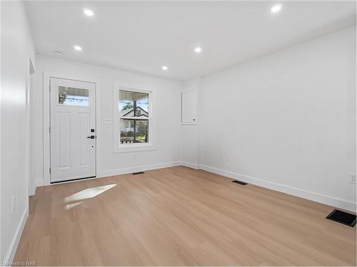 175 York Street, St. Catharines, ON - Indoor Photo Showing Other Room