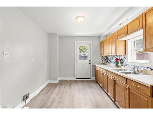 60 John Street, Welland, ON - Indoor Photo Showing Kitchen With Double Sink