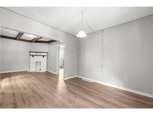 60 John Street, Welland, ON - Indoor Photo Showing Other Room