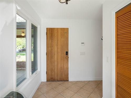 13 Lakewood Crescent, Port Colborne, ON - Indoor Photo Showing Other Room