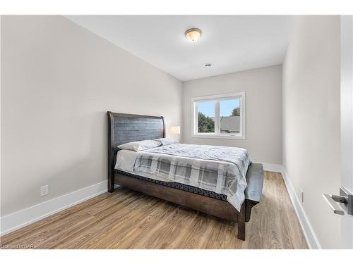 1030 Hansler Road, Welland, ON - Indoor Photo Showing Bedroom