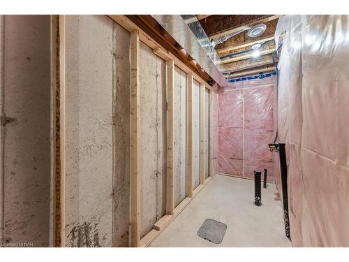 1030 Hansler Road, Welland, ON - Indoor Photo Showing Basement