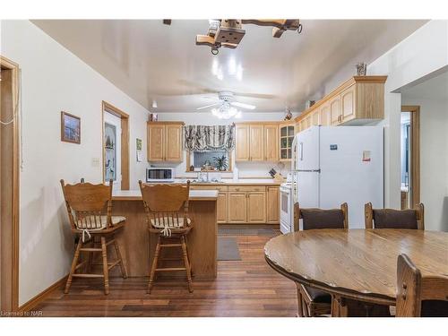 8115 Beaverdams Road, Niagara Falls, ON - Indoor Photo Showing Dining Room