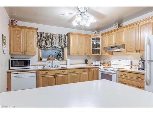 8115 Beaverdams Road, Niagara Falls, ON - Indoor Photo Showing Kitchen With Double Sink