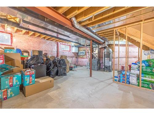 10 Bergenstein Crescent, Fonthill, ON - Indoor Photo Showing Basement