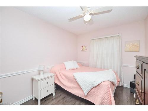 118 Rockwood Avenue, St. Catharines, ON - Indoor Photo Showing Bedroom