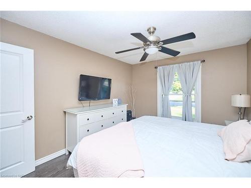 118 Rockwood Avenue, St. Catharines, ON - Indoor Photo Showing Bedroom