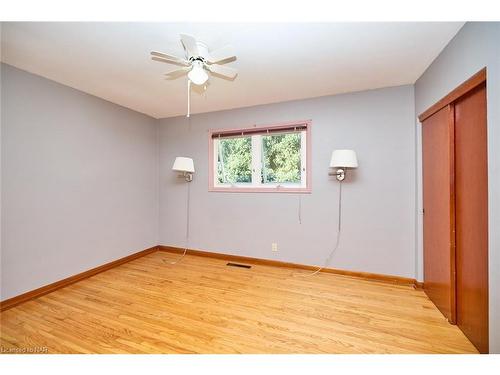 4491 Elmwood Avenue, Niagara Falls, ON - Indoor Photo Showing Other Room