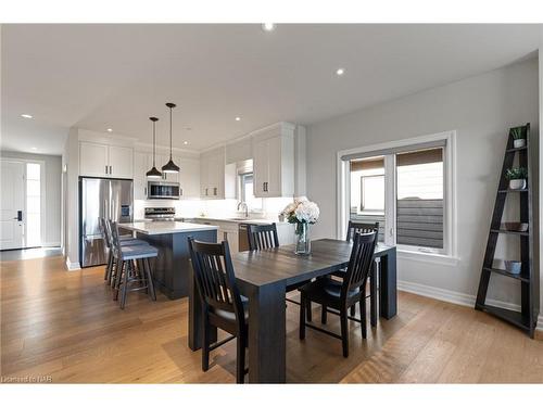 4-1849 Four Mile Creek Road, Niagara-On-The-Lake, ON - Indoor Photo Showing Dining Room