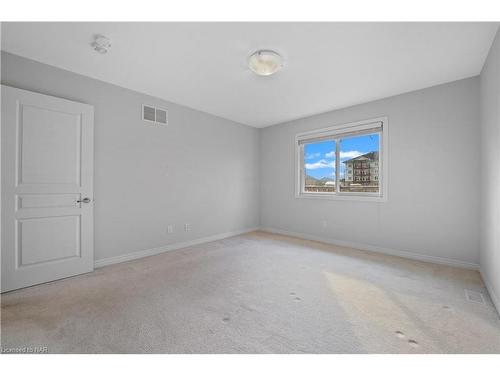 278 Silverwood Avenue, Welland, ON - Indoor Photo Showing Other Room