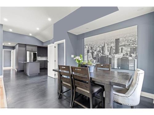 32 Ridgewood Drive, Welland, ON - Indoor Photo Showing Dining Room