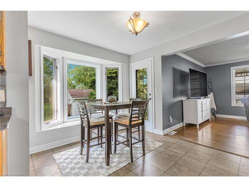 18 Topham Boulevard, Welland, ON - Indoor Photo Showing Dining Room