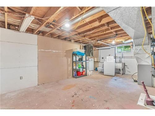 18 Topham Boulevard, Welland, ON - Indoor Photo Showing Basement