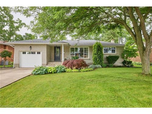 27 Walts Street, Welland, ON - Outdoor With Facade