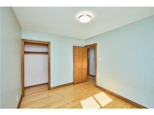 27 Walts Street, Welland, ON - Indoor Photo Showing Other Room