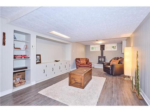 27 Walts Street, Welland, ON - Indoor Photo Showing Basement