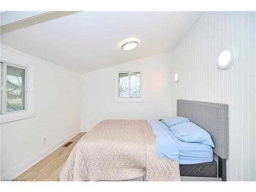 3105 Bethune Avenue, Ridgeway, ON - Indoor Photo Showing Bedroom