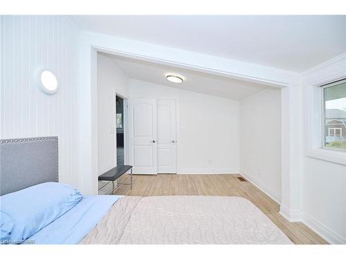 3105 Bethune Avenue, Ridgeway, ON - Indoor Photo Showing Bedroom