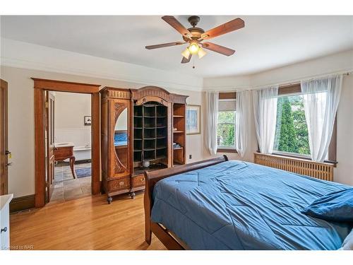 4119 Bridgeport Drive, Jordan Station, ON - Indoor Photo Showing Bedroom