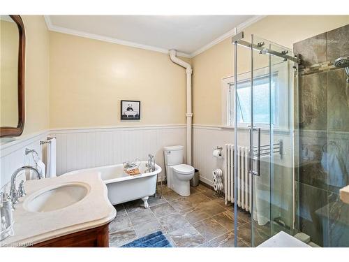 4119 Bridgeport Drive, Jordan Station, ON - Indoor Photo Showing Bathroom