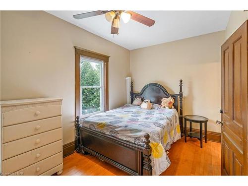 4119 Bridgeport Drive, Jordan Station, ON - Indoor Photo Showing Bedroom