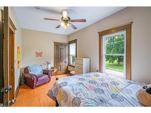 4119 Bridgeport Drive, Jordan Station, ON - Indoor Photo Showing Bedroom