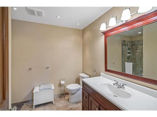 4119 Bridgeport Drive, Jordan Station, ON - Indoor Photo Showing Bathroom