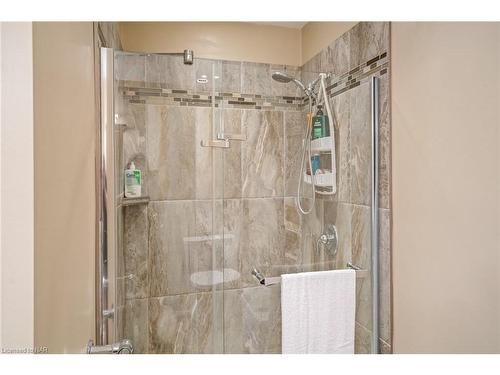 4119 Bridgeport Drive, Jordan Station, ON - Indoor Photo Showing Bathroom