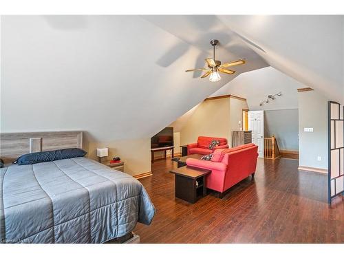 4119 Bridgeport Drive, Jordan Station, ON - Indoor Photo Showing Bedroom