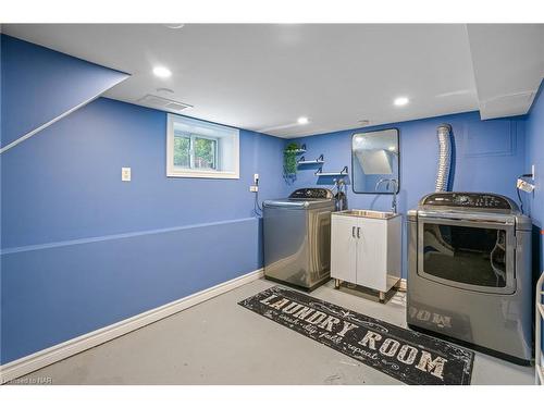 4119 Bridgeport Drive, Jordan Station, ON - Indoor Photo Showing Laundry Room