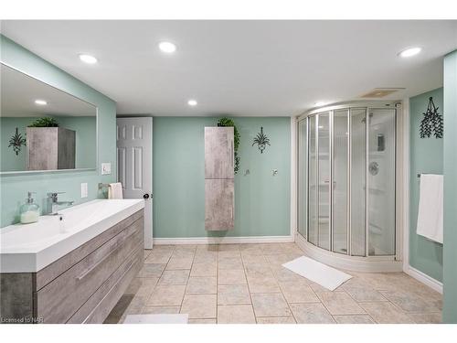 4119 Bridgeport Drive, Jordan Station, ON - Indoor Photo Showing Bathroom