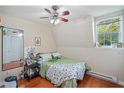 4119 Bridgeport Drive, Jordan Station, ON - Indoor Photo Showing Bedroom