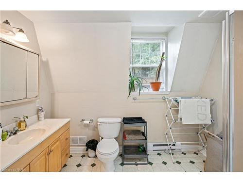 4119 Bridgeport Drive, Jordan Station, ON - Indoor Photo Showing Bathroom