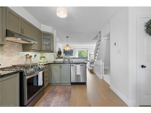 72-3480 Upper Middle Road, Burlington, ON - Indoor Photo Showing Kitchen With Upgraded Kitchen