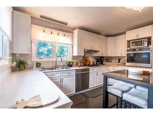 163 Camrose Avenue, Welland, ON - Indoor Photo Showing Kitchen With Double Sink