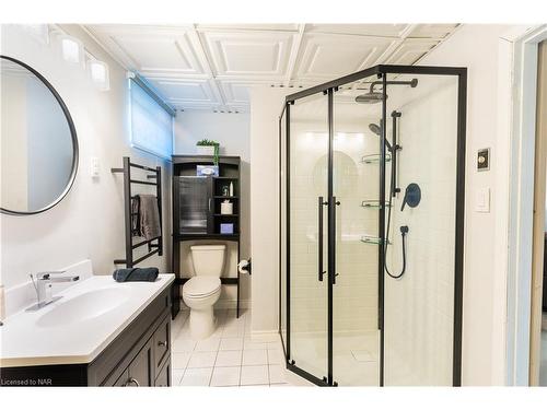 163 Camrose Avenue, Welland, ON - Indoor Photo Showing Bathroom