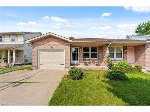 6495 Malibu Drive, Niagara Falls, ON - Outdoor With Deck Patio Veranda With Facade