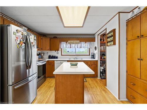 150-3033 Townline Road, Stevensville, ON - Indoor Photo Showing Kitchen