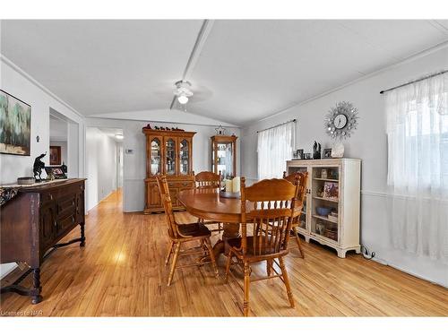 150-3033 Townline Road, Stevensville, ON - Indoor Photo Showing Dining Room