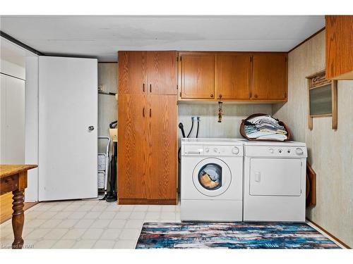 150-3033 Townline Road, Stevensville, ON - Indoor Photo Showing Laundry Room