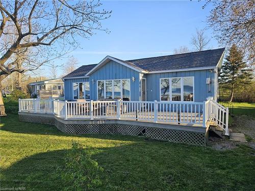 557 Edgewater Place, Dunnville, ON - Outdoor With Deck Patio Veranda