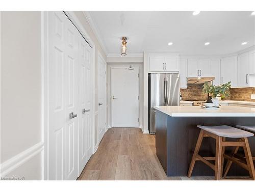 205-70 Main Street, St. Catharines, ON - Indoor Photo Showing Kitchen With Upgraded Kitchen