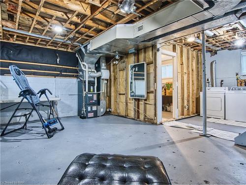 1729 Third St Louth Street, St. Catharines, ON - Indoor Photo Showing Basement