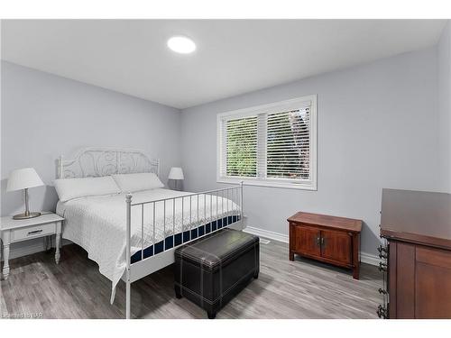 7 East Hampton Road, St. Catharines, ON - Indoor Photo Showing Bedroom